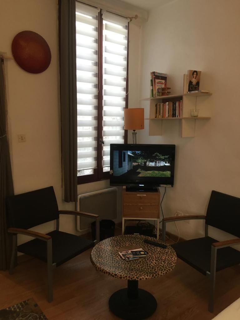 Appart Sympa Dans Le Vieux Nîmes Exteriér fotografie